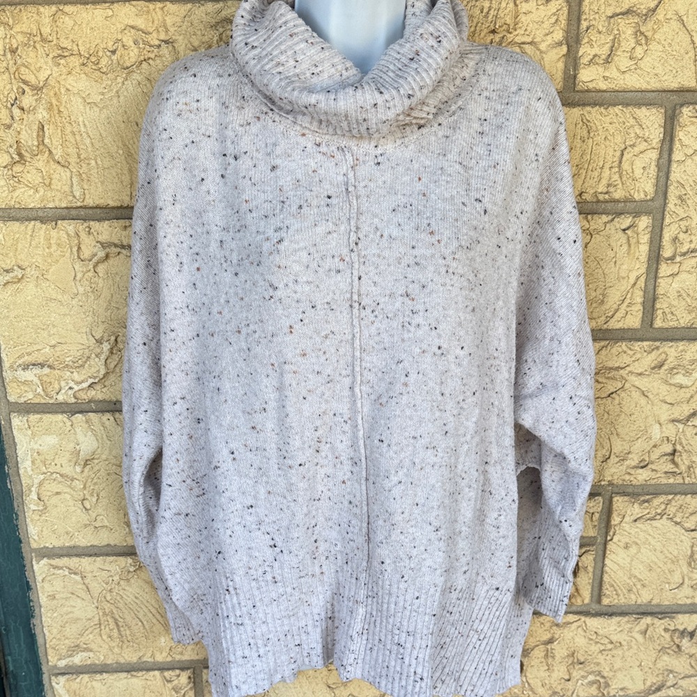 Jessica Simpson Speckled Cream Tunic Turtleneck Sweater Size Small Soft Comfy